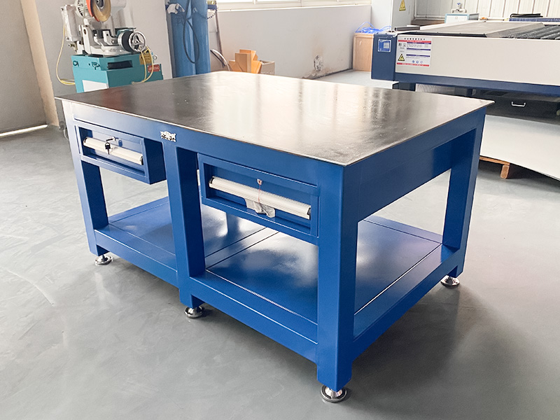 鋼板鉗工臺有什么特點和哪些樣式？